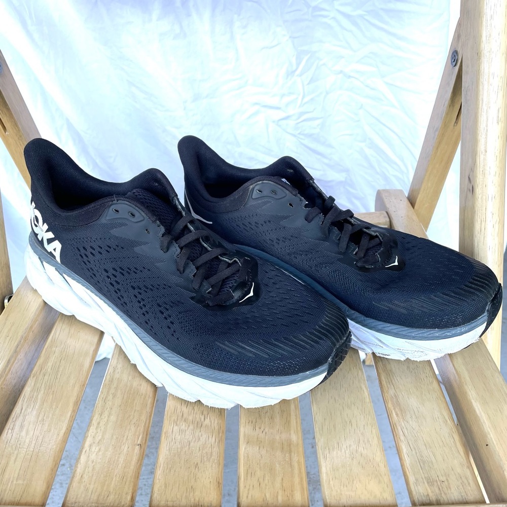 HOKA ONE ONE CLIFTON 7